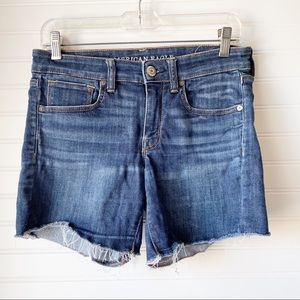 American Eagle Stretch Midi Boyfriend Shorts EUC